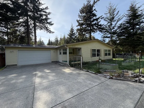 a view of house and outdoor space