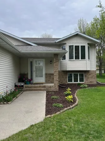 $324,900 | 709 8th Avenue Southeast, Barnesville, MN 56514