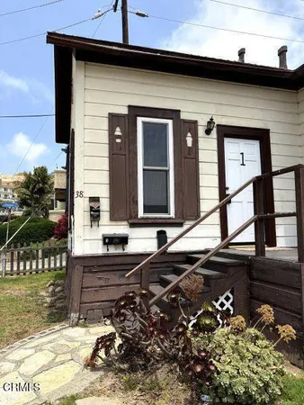 $1,695 | 38 North Laurel Street, Unit 1, Ventura, CA 93001