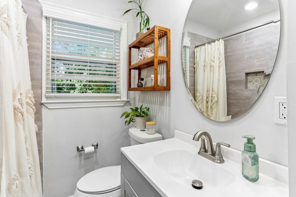1879 Long Drive Decatur, GA 30032 - Photo 22 of 28 Gallery Image 22