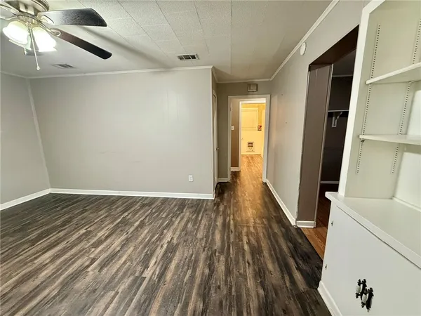 $1,300 | 405 Emmett Street, Bryan, TX 77802