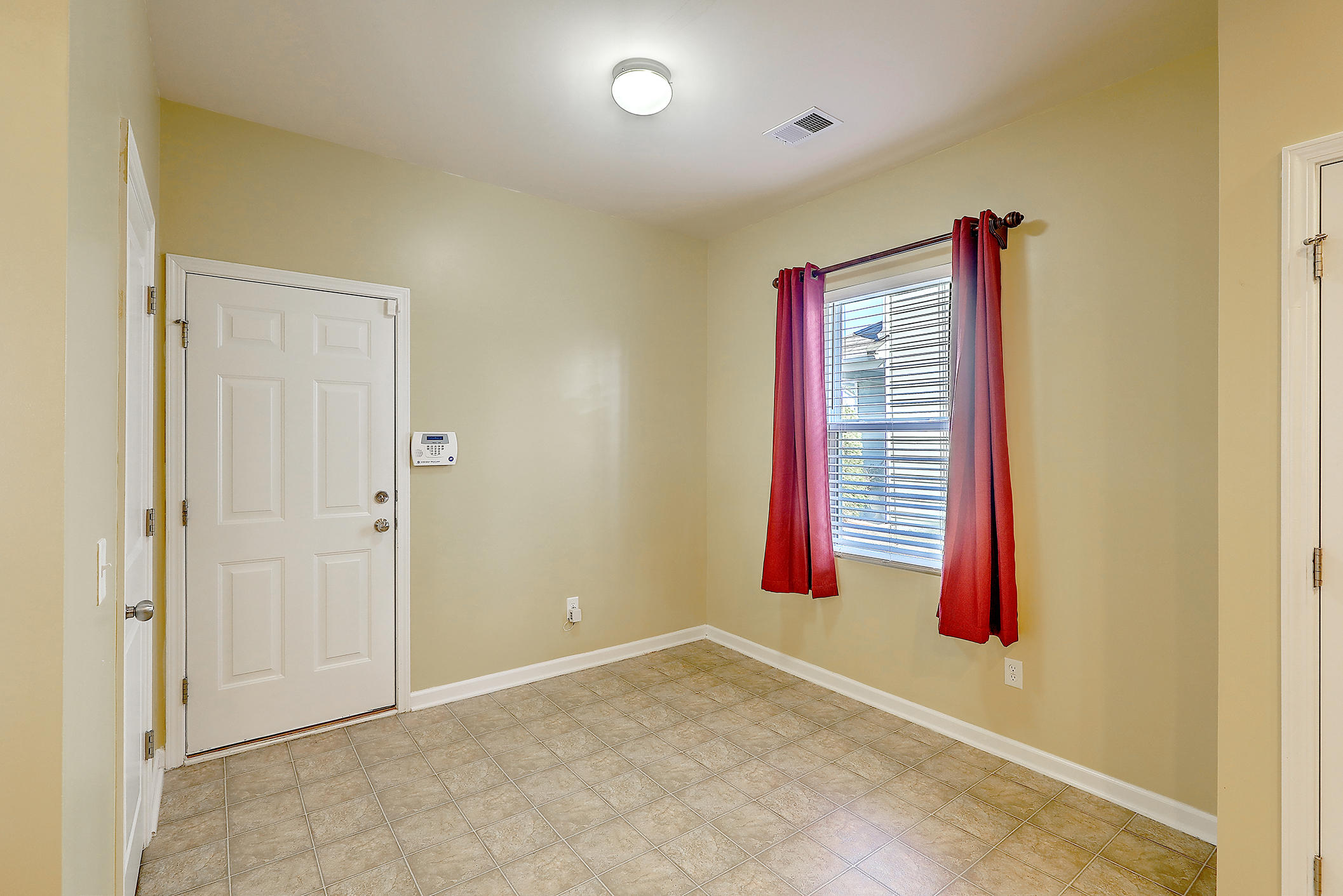 353 Iveson Road Summerville, SC 29486 - Photo 13 of 28 1R3A4401_2_3_4_5_6_7