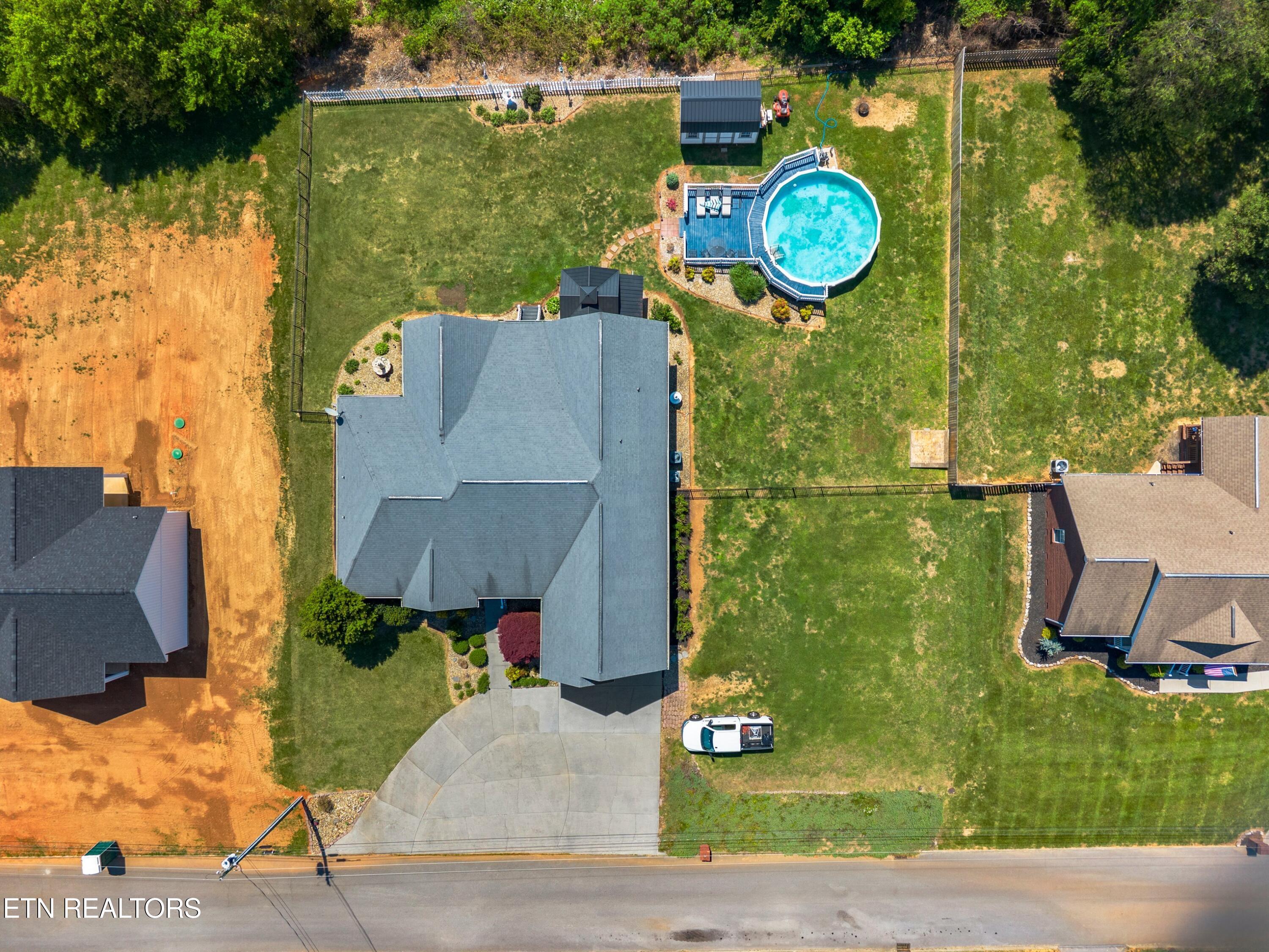 683 Privet Street Dandridge, TN 37725 - Photo 12 of 60 050-683PrivetDrive-Dandridge-TN-37725-SM