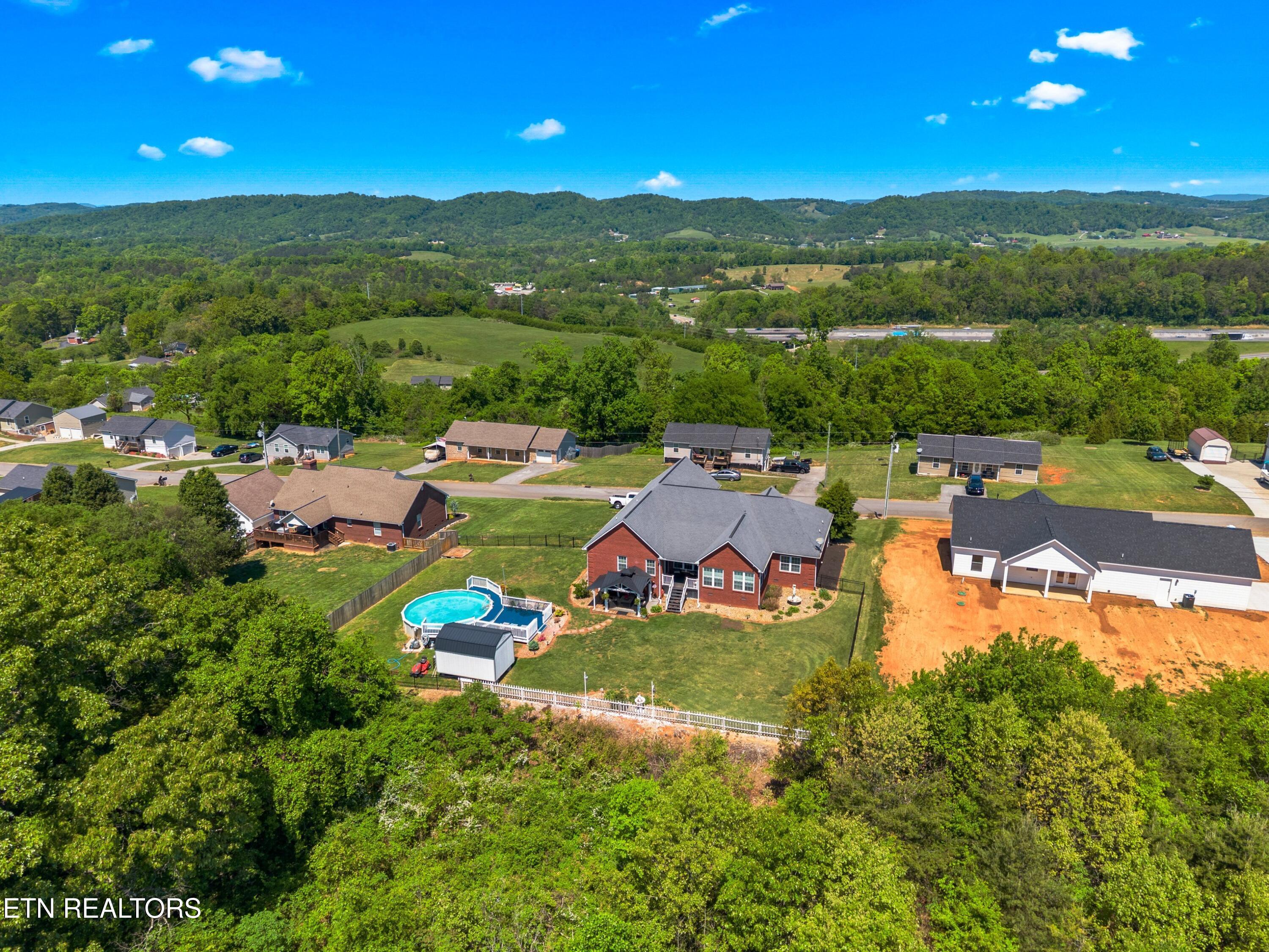 683 Privet Street Dandridge, TN 37725 - Photo 13 of 60 049-683PrivetDrive-Dandridge-TN-37725-SM