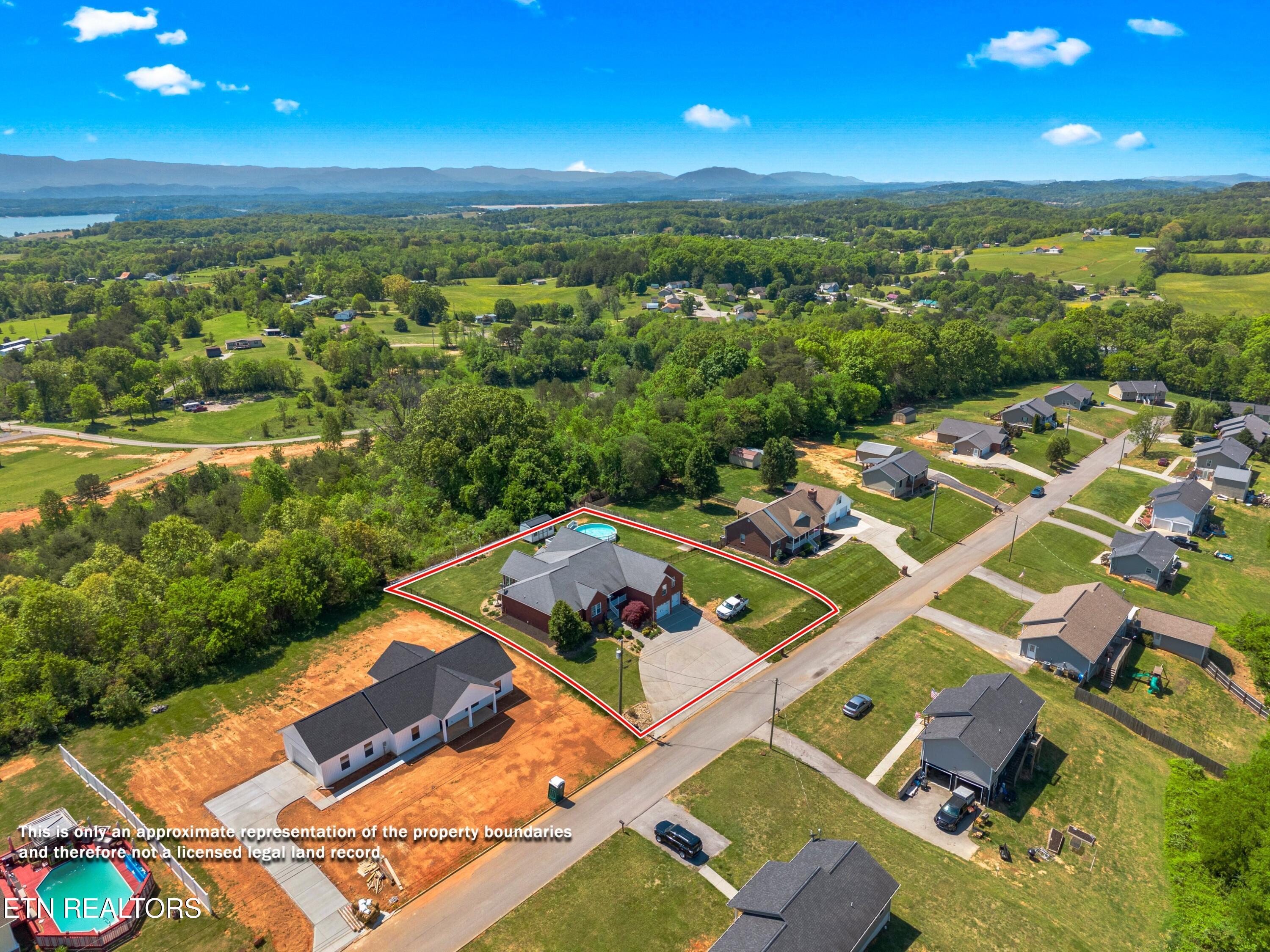 683 Privet Street Dandridge, TN 37725 - Photo 16 of 60 005-683PrivetDrive-Dandridge-TN-37725-SM