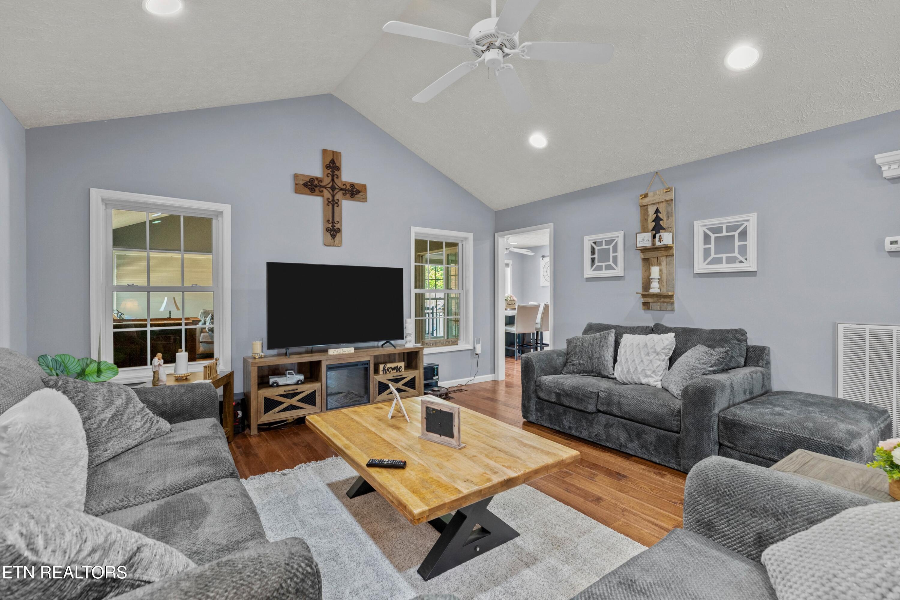 683 Privet Street Dandridge, TN 37725 - Photo 20 of 60 009-683PrivetDrive-Dandridge-TN-37725-SM
