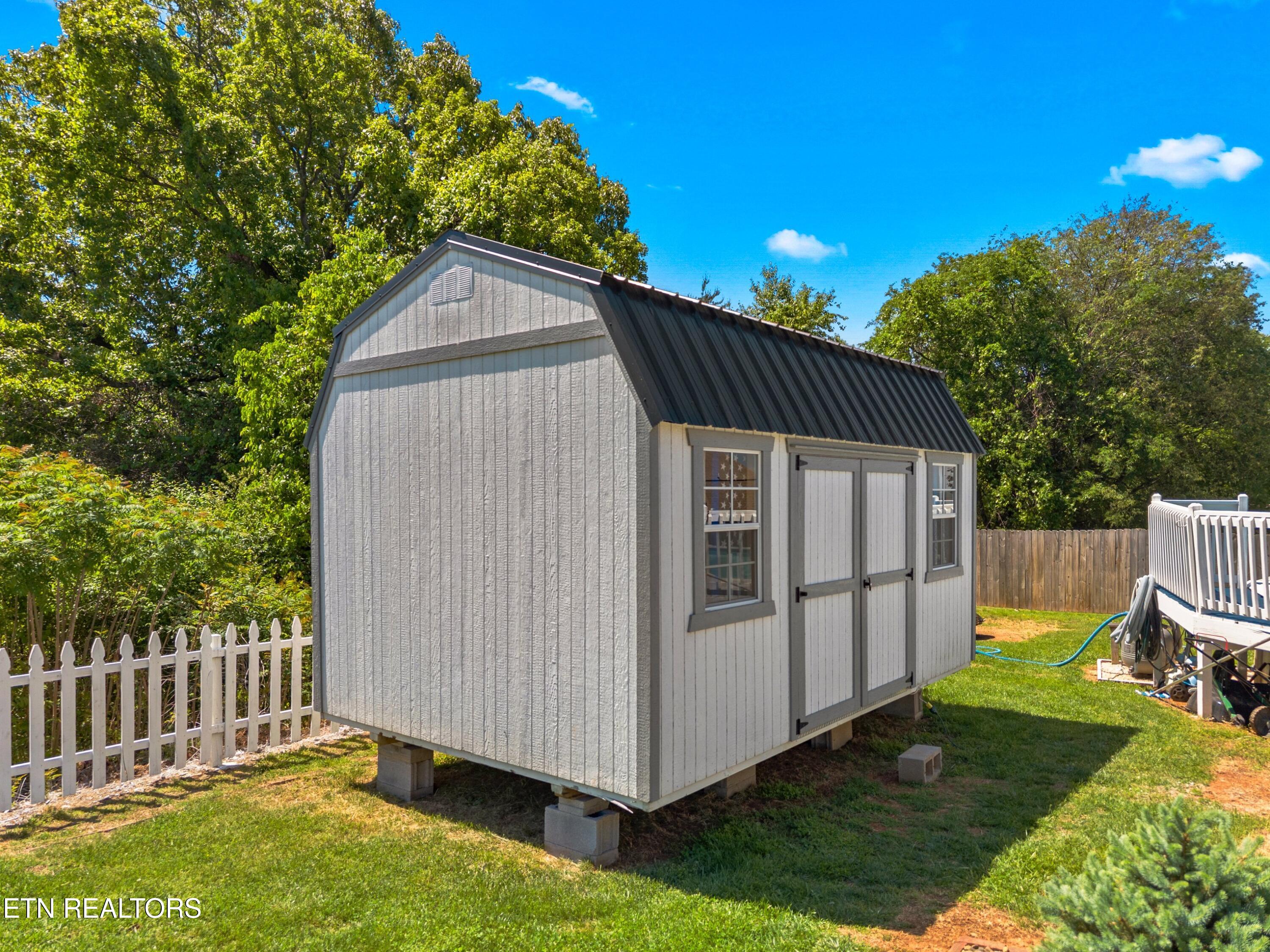 683 Privet Street Dandridge, TN 37725 - Photo 10 of 60 048-683PrivetDrive-Dandridge-TN-37725-SM