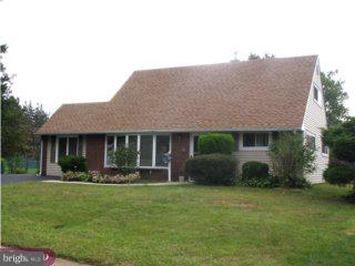 52 Quiet Road Levittown, PA 19057 - Photo 1 of 6 Gallery Image 1