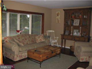 52 Quiet Road Levittown, PA 19057 - Photo 2 of 6 Gallery Image 2