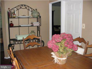 52 Quiet Road Levittown, PA 19057 - Photo 3 of 6 Gallery Image 3