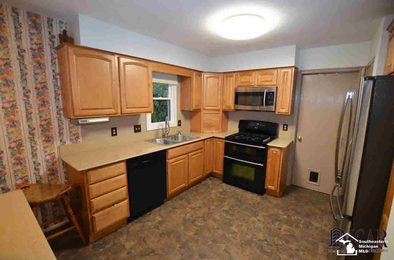 7348 Danforth Road Temperance, MI 48182 - Photo 17 of 30