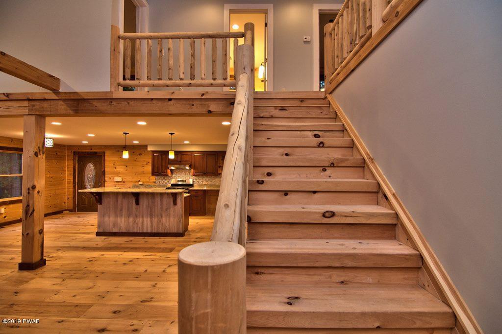 61 Giles Road Waymart, PA 18472 - Photo 5 of 45