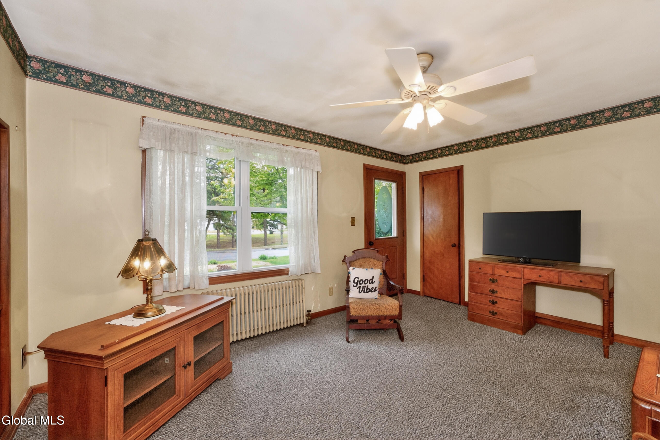 1026 Dudley Road Rotterdam, NY 12303 - Photo 10 of 38 2 Livingroom 3