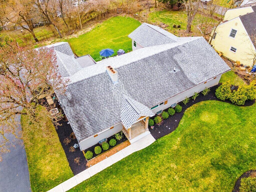 249 East Cooke Road Columbus, OH 43214 - Photo 4 of 40 249 East Cooke Road-9.jpg-SMALL