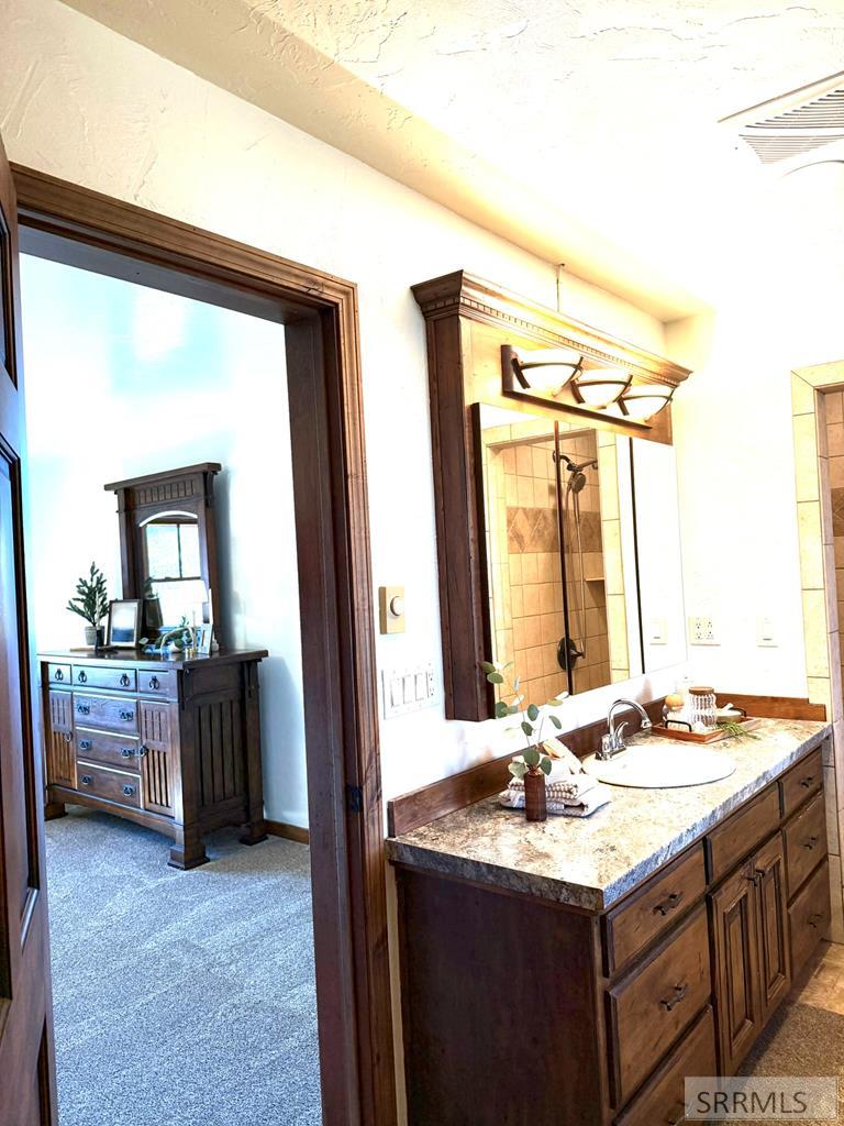 8640 South 500 West Victor, ID 83455 - Photo 36 of 74 Master Bathroom