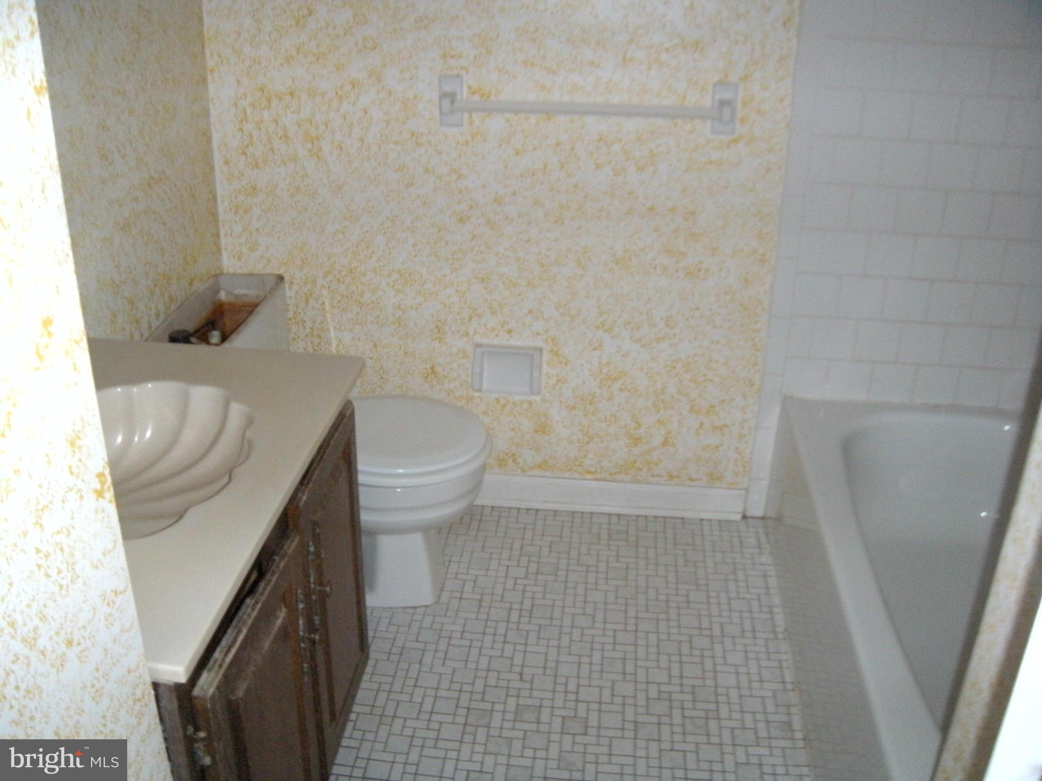 5706 Emory Road Upperco, MD 21155 - Photo 5 of 12 Bath