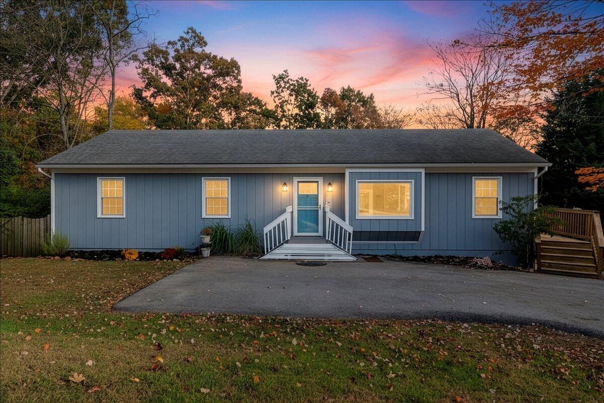3234 Woodview Road Roanoke, VA 24018 - Photo 1 of 47 01-MIB06781F