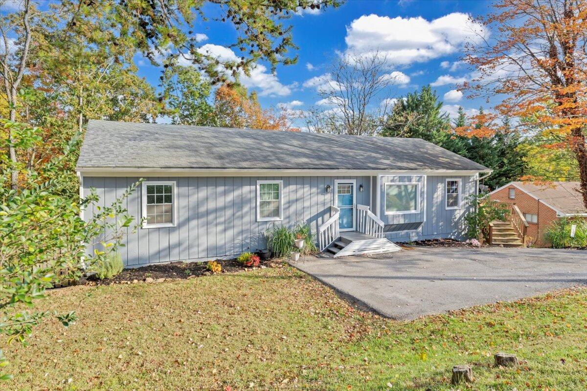 3234 Woodview Road Roanoke, VA 24018 - Photo 43 of 47 43-MIB06793