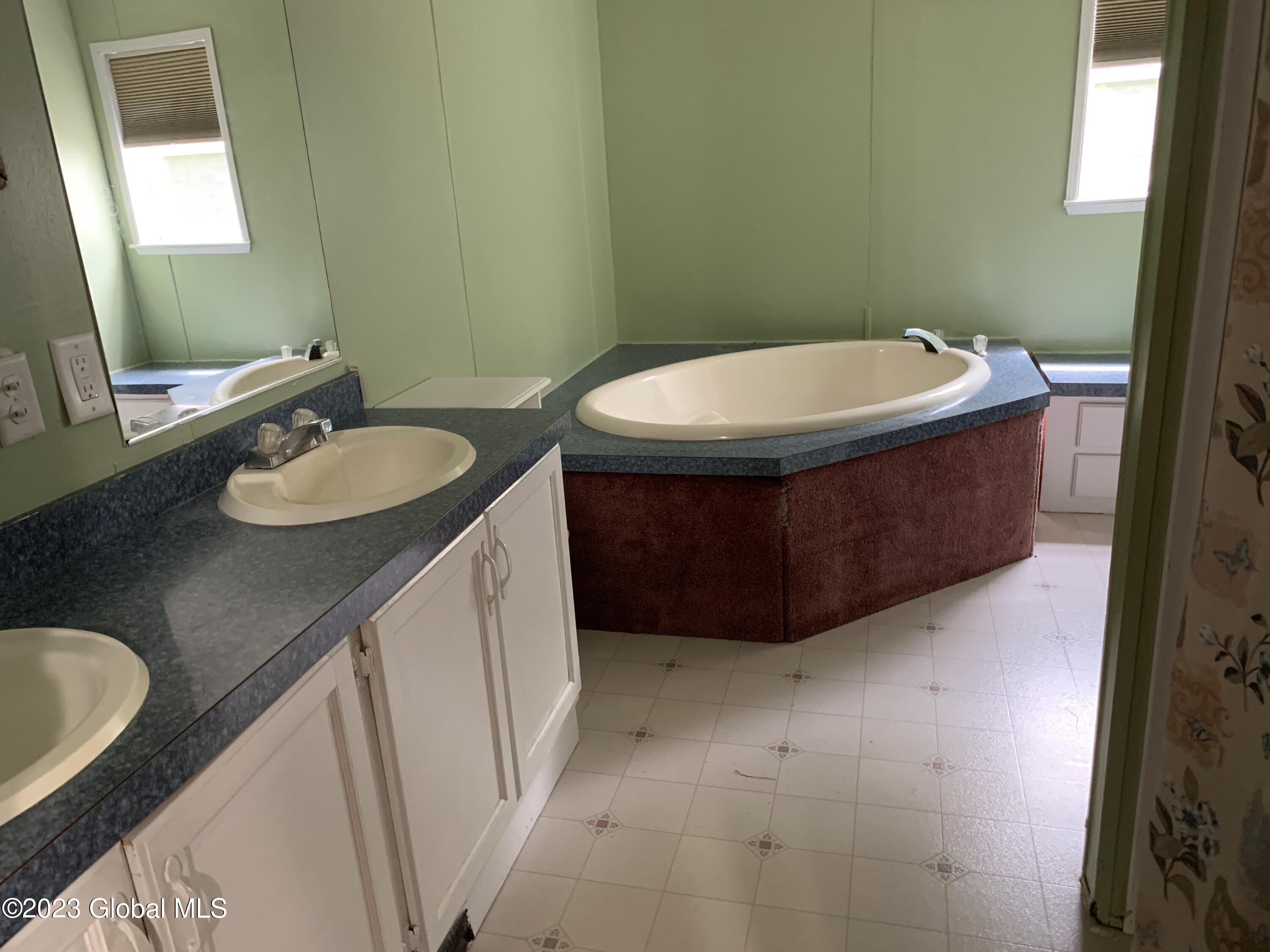 310 New Boston Road Hampton, NY 12837 - Photo 13 of 28 310 new boston mast bath 1