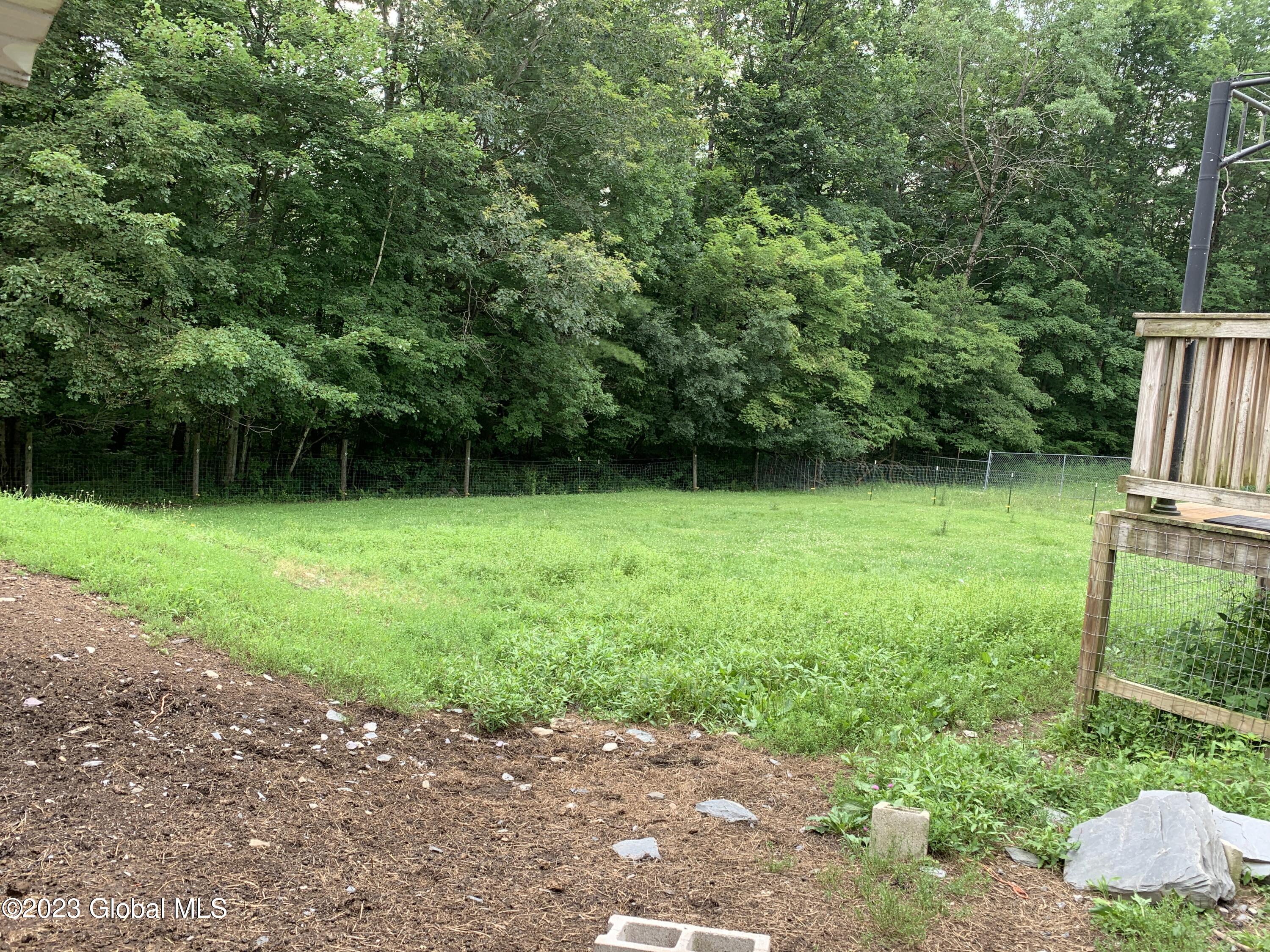 310 New Boston Road Hampton, NY 12837 - Photo 25 of 28 310 new boston yard 3
