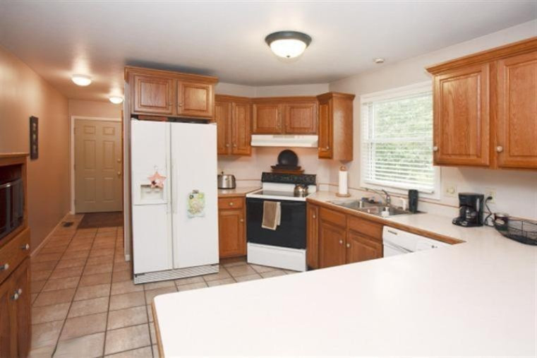 1011 Stafford Road Kalamazoo, MI 49006 - Photo 5 of 24 Additional Photo