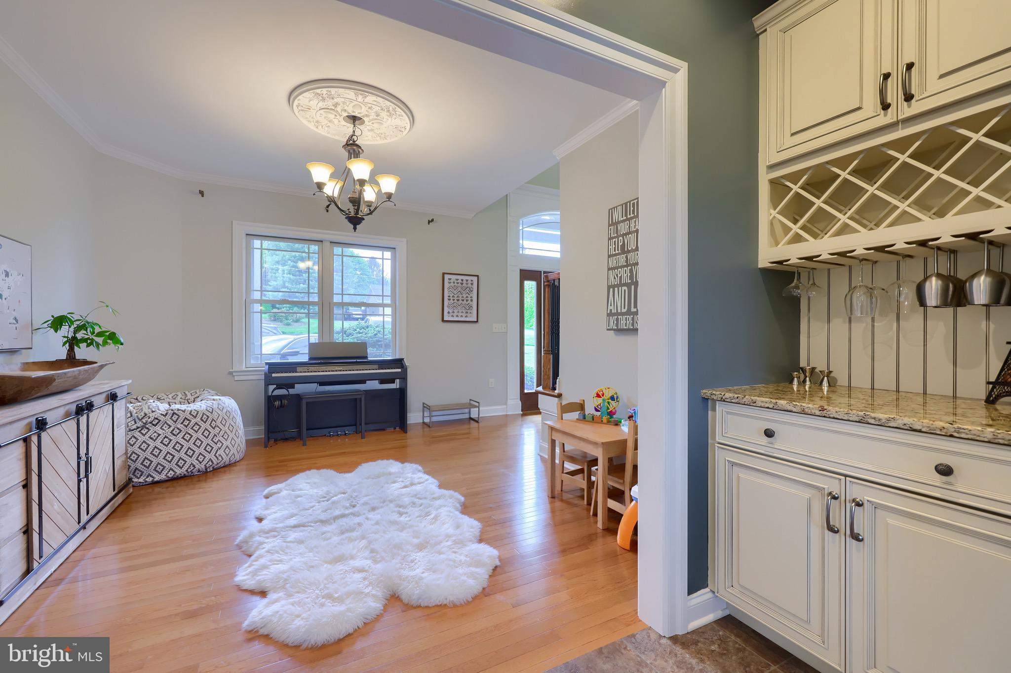 5 Snyder Hill Road Lititz, PA 17543 - Photo 28 of 87 Wine bar