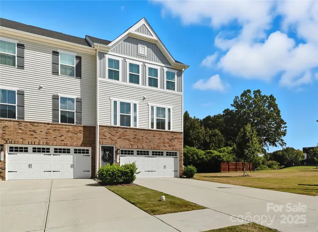 $414,000 | 2637 Grantham Place Drive, Fort Mill, SC 29715