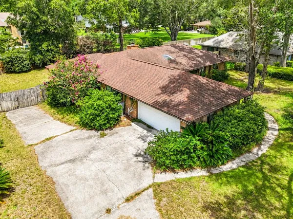 $359,000 | 290 Gleneagles Drive, Orange Park, FL 32073