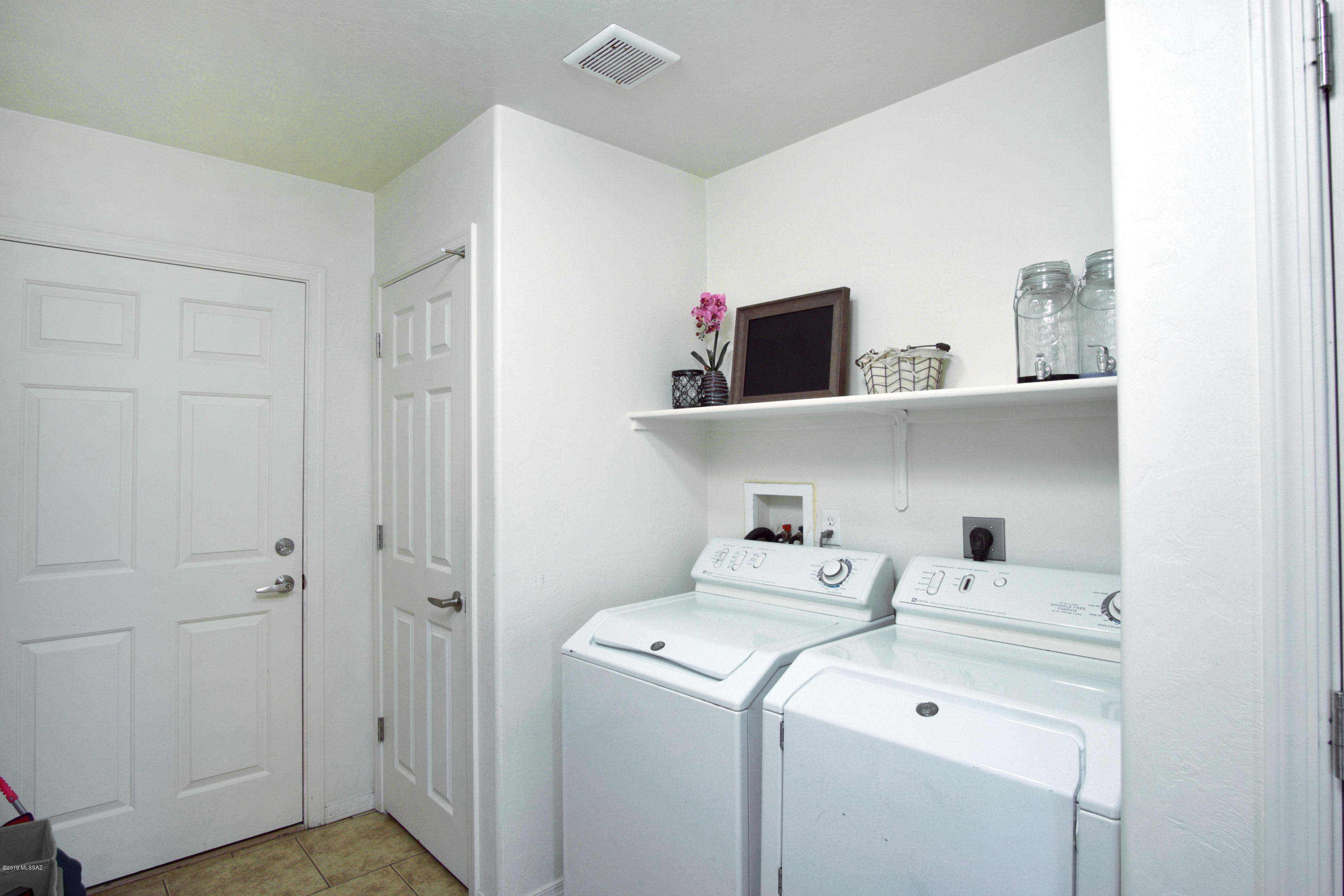 33 Calle Etopia Rio Rico, AZ 85648 - Photo 10 of 28