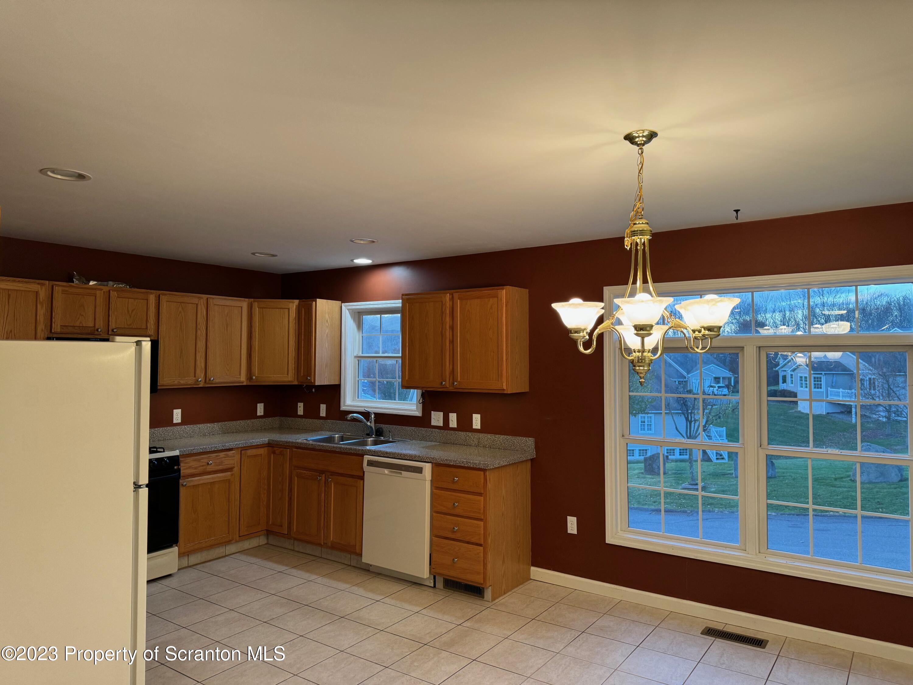 16 Waterford Road Clarks Summit, PA 18411 - Photo 5 of 14 Gallery Image 5