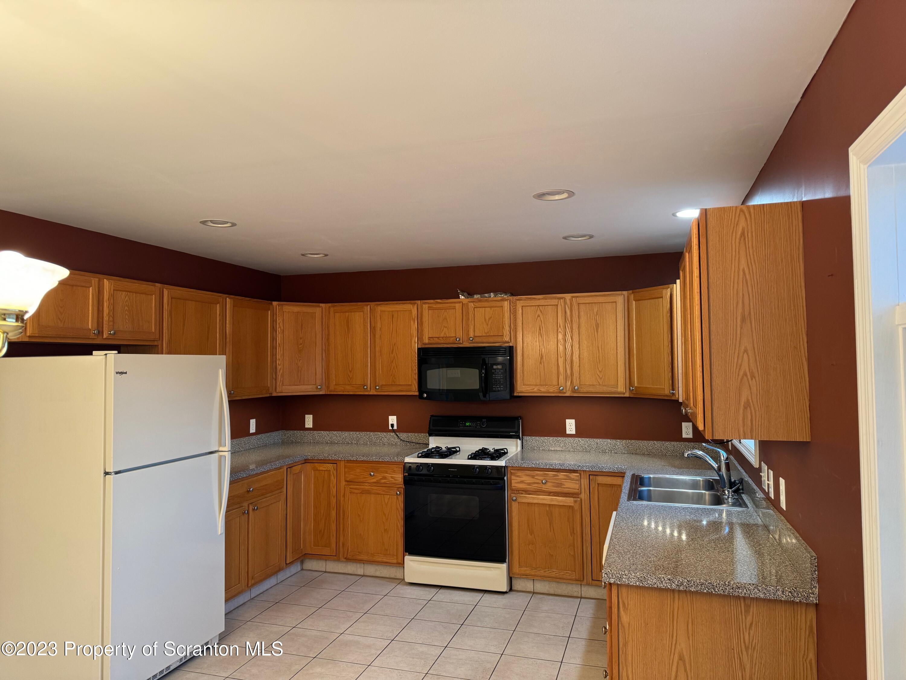 16 Waterford Road Clarks Summit, PA 18411 - Photo 6 of 14 Gallery Image 6