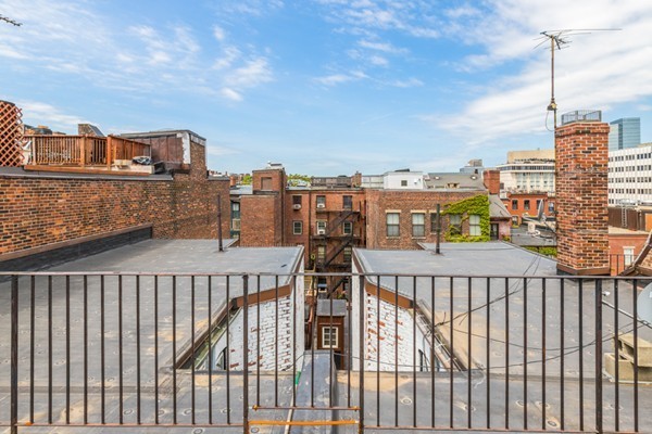 21 Temple Street, Unit 8 Boston, MA 02114 - Photo 13 of 14