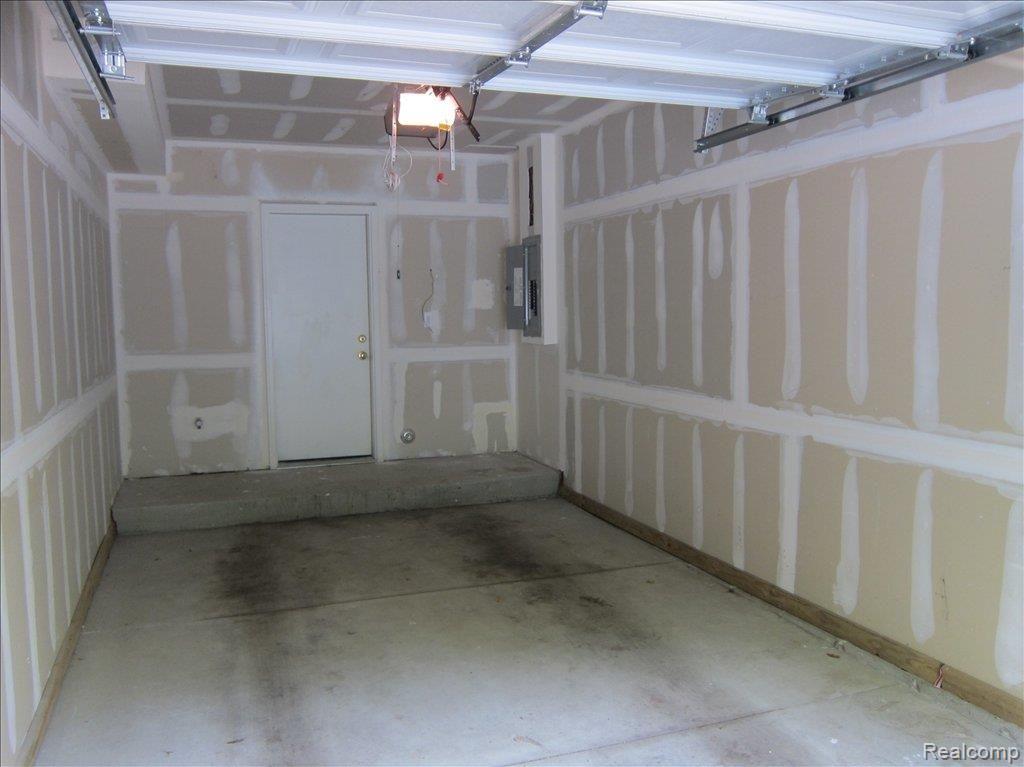 16942 Farmington Road, Unit 24 Livonia, MI 48154 - Photo 20 of 20