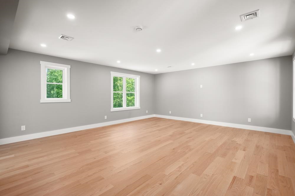113 South Road Kensington, NH 03833 - Photo 4 of 35