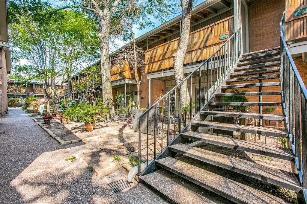 3938 West Alabama Street, Unit 8 Houston, TX 77027 - Photo 3 of 23 located on second floor with private patio