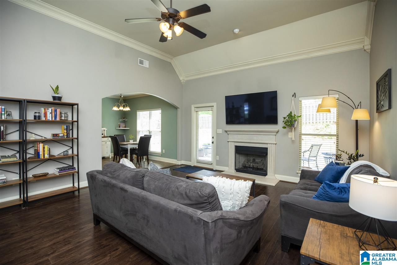 112 Sitton Circle Sterrett, AL 35147 - Photo 4 of 28