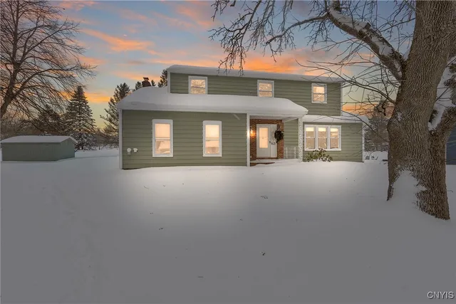 $475,000 | 1631 South Ivy Trail, Lysander, NY 13027