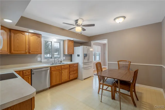 $475,000 | 1631 South Ivy Trail, Lysander, NY 13027