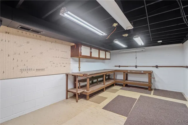 $475,000 | 1631 South Ivy Trail, Lysander, NY 13027