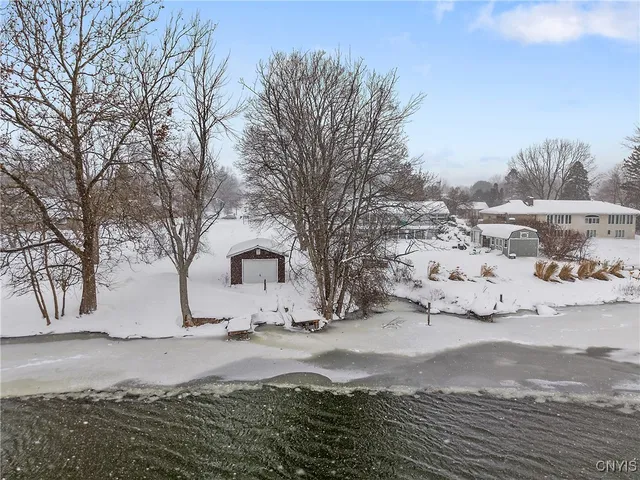 $475,000 | 1631 South Ivy Trail, Lysander, NY 13027