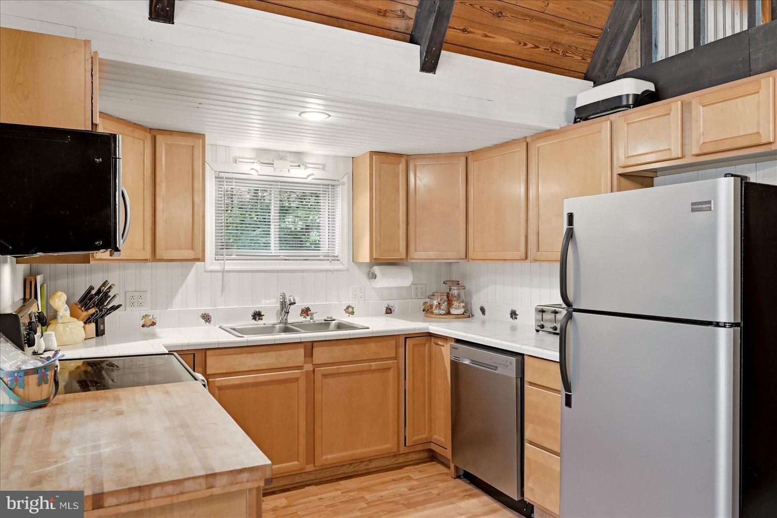 863 Lee Road Basye, VA 22810 - Photo 11 of 61