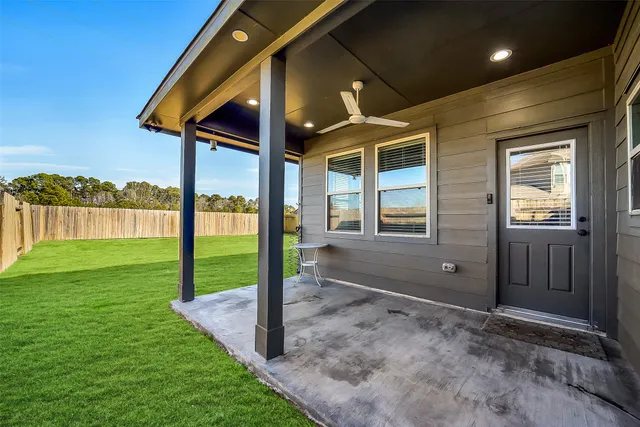 $310,000 | 13642 Giant Panda Bear Drive, Crosby, TX 77532