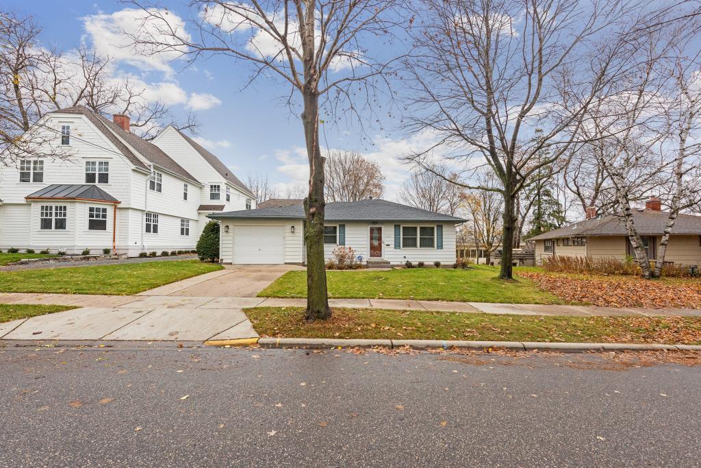 241 2nd Street Excelsior, MN 55331 - Photo 3 of 21 Gallery Image 3