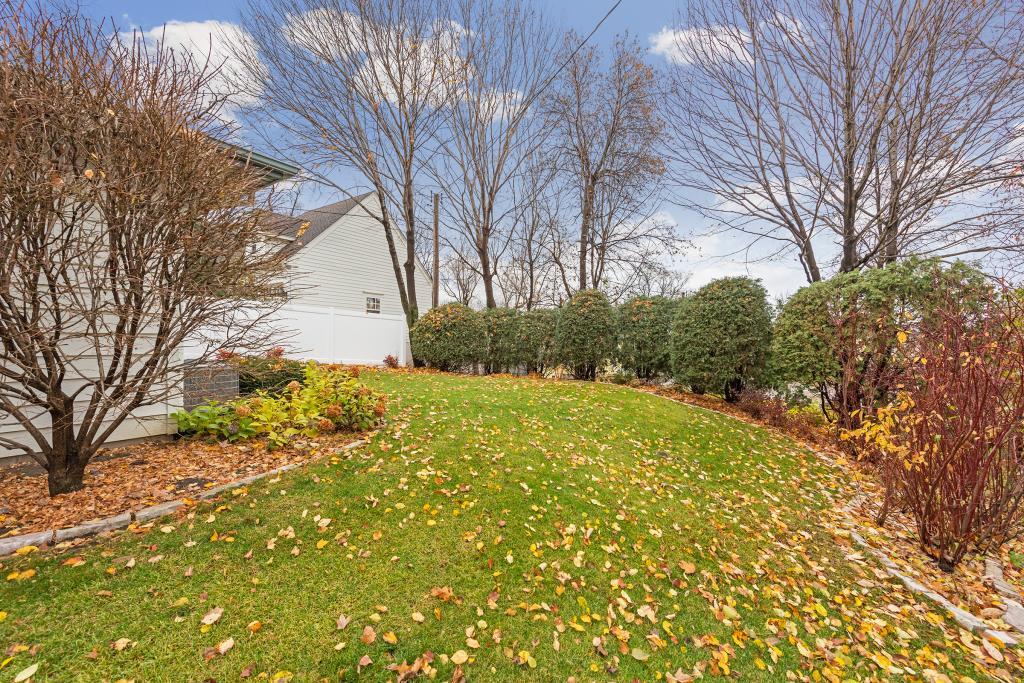241 2nd Street Excelsior, MN 55331 - Photo 4 of 21 Gallery Image 4