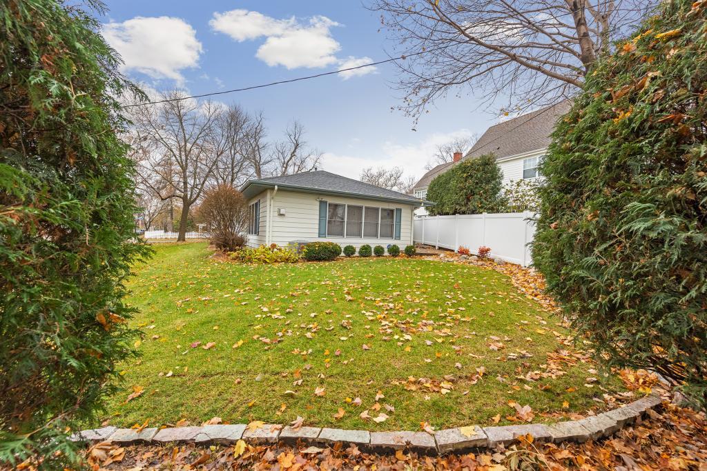 241 2nd Street Excelsior, MN 55331 - Photo 5 of 21 Gallery Image 5