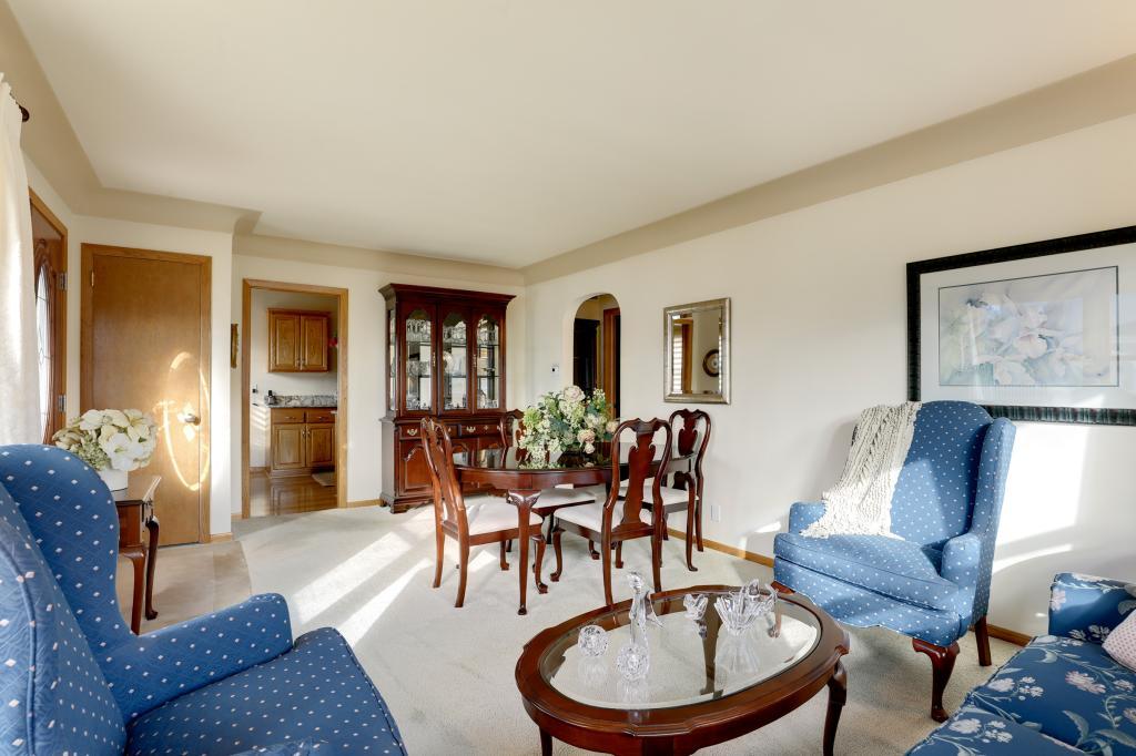 241 2nd Street Excelsior, MN 55331 - Photo 6 of 21 Gallery Image 6