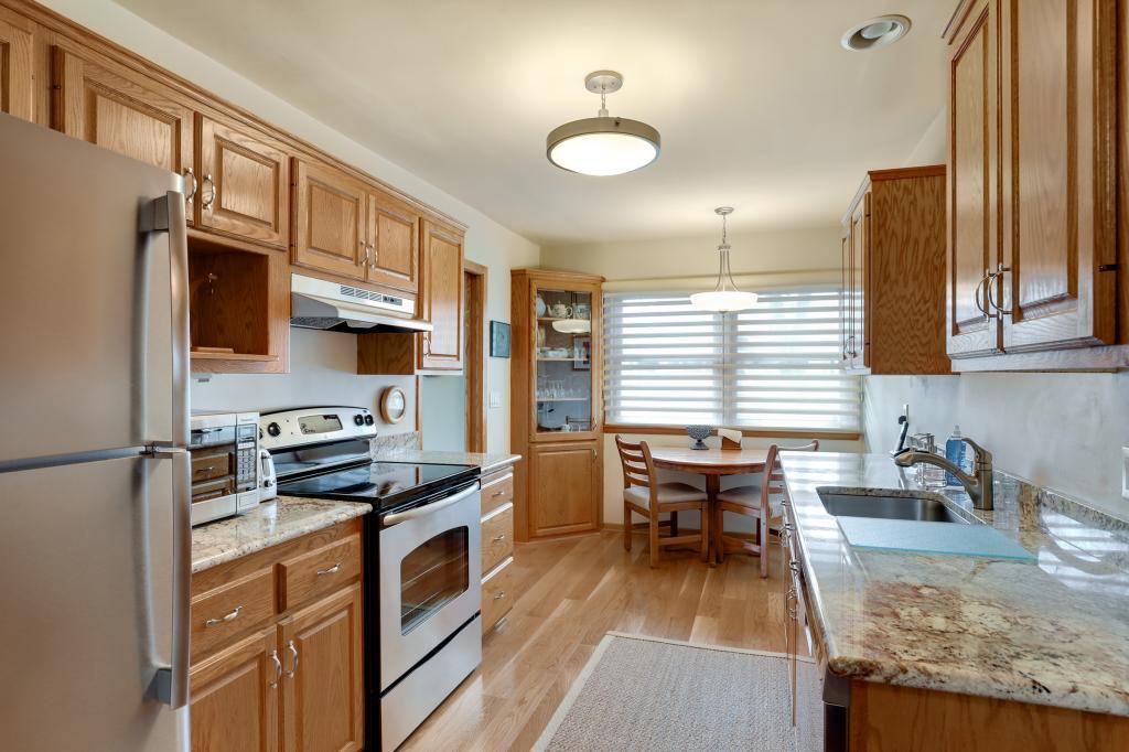 241 2nd Street Excelsior, MN 55331 - Photo 7 of 21 Gallery Image 7