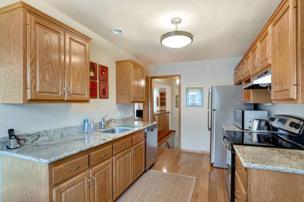 241 2nd Street Excelsior, MN 55331 - Photo 8 of 21 Gallery Image 8