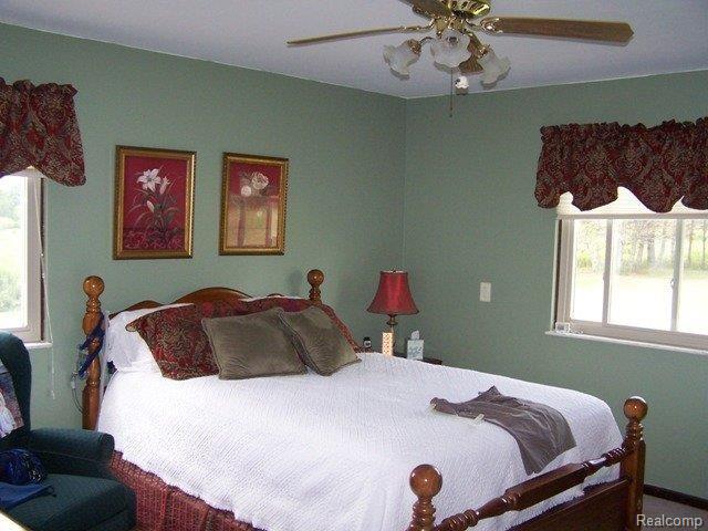 12585 Holtforth Road Fenton, MI 48430 - Photo 15 of 24 Holtforth 12585 Master Bedroom.J