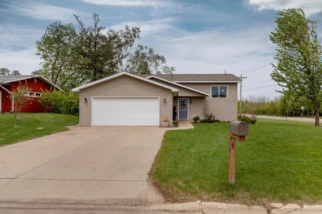 $285,000 | 625 4th Street Northwest, Wadena, MN 56482